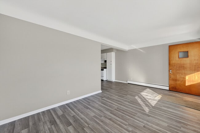 Building Photo - 23 W Burdick St