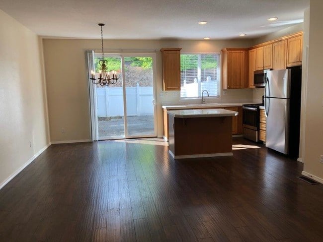 Building Photo - 20426 Hoodview Ave