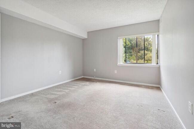 Building Photo - 2921 N Leisure World Blvd