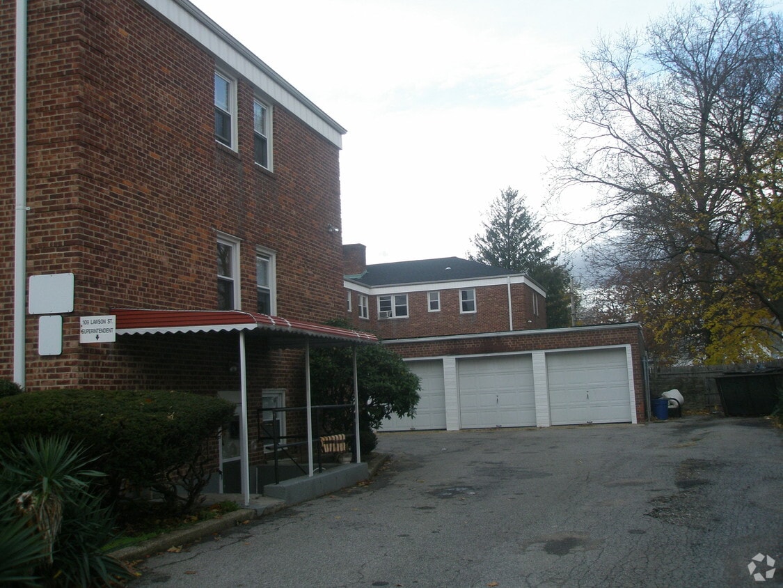 Building Photo - 109 Lawson St
