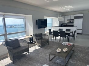 Building Photo - 1435 Brickell Ave