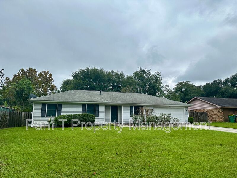 Foto del edificio - 705 Pine Barren Rd