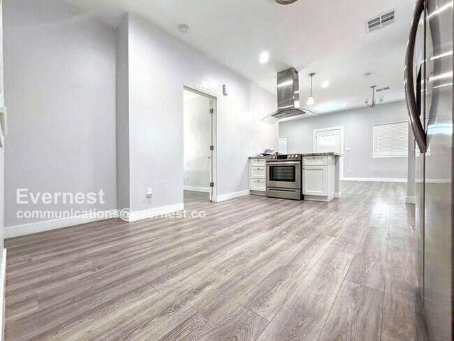 Foto del edificio - 2331 N Richland St