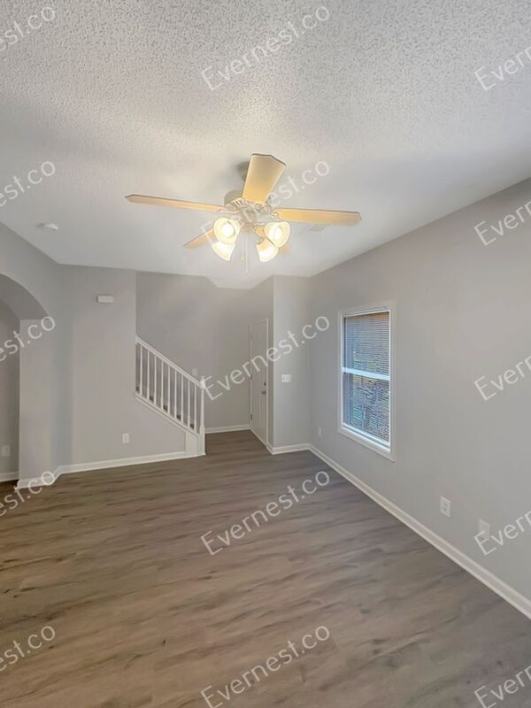 Building Photo - 8669 Thomas Rd