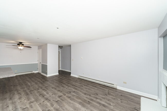 Building Photo - 1332 Cunat Ct