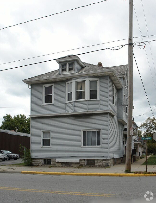 Foto del edificio - 922 Neil St