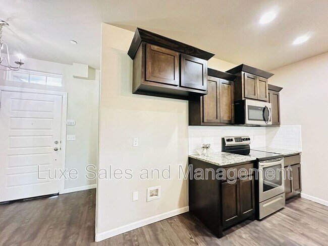 Foto del edificio - 747 SW 14th St