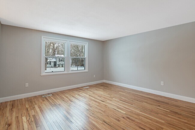 Foto del edificio - 4210 Trotwood Ln