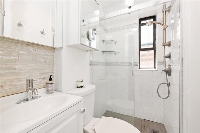 Building Photo - 339 Bedford Ave