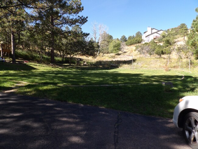 Building Photo - 1415 Oak Hills Dr