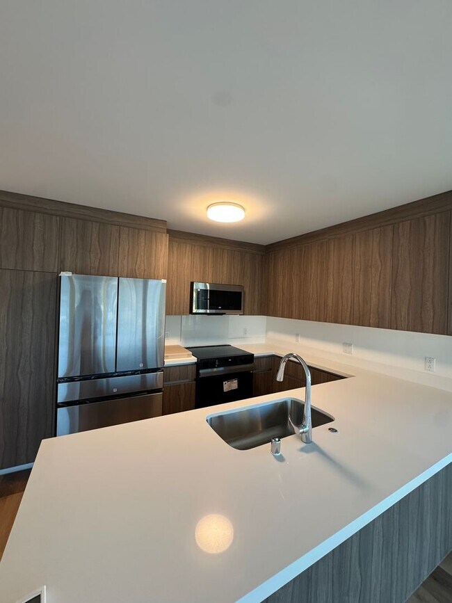 Foto del edificio - Ready to Move in Brand New Condo! First Time Renting! 3 Bed/2 Bath/2 Parking at The Park on Ke‘ea...