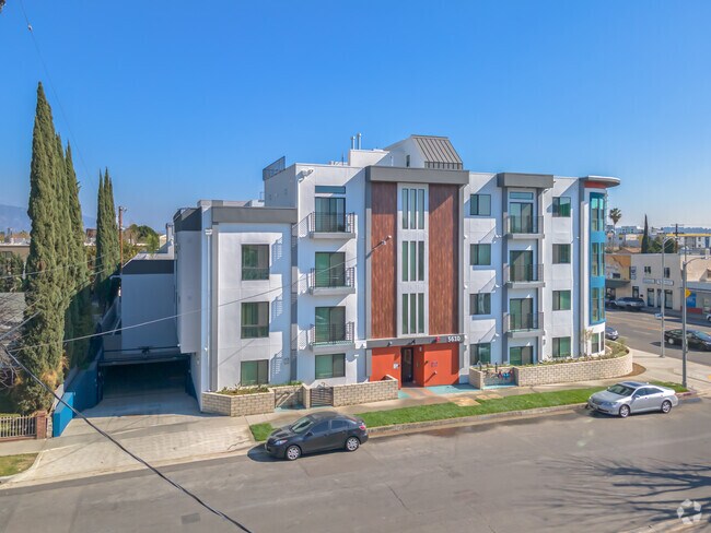Building Photo - Soul NoHo Apartments