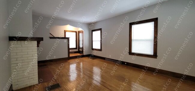 Foto del edificio - 2418 Georgetown Ave
