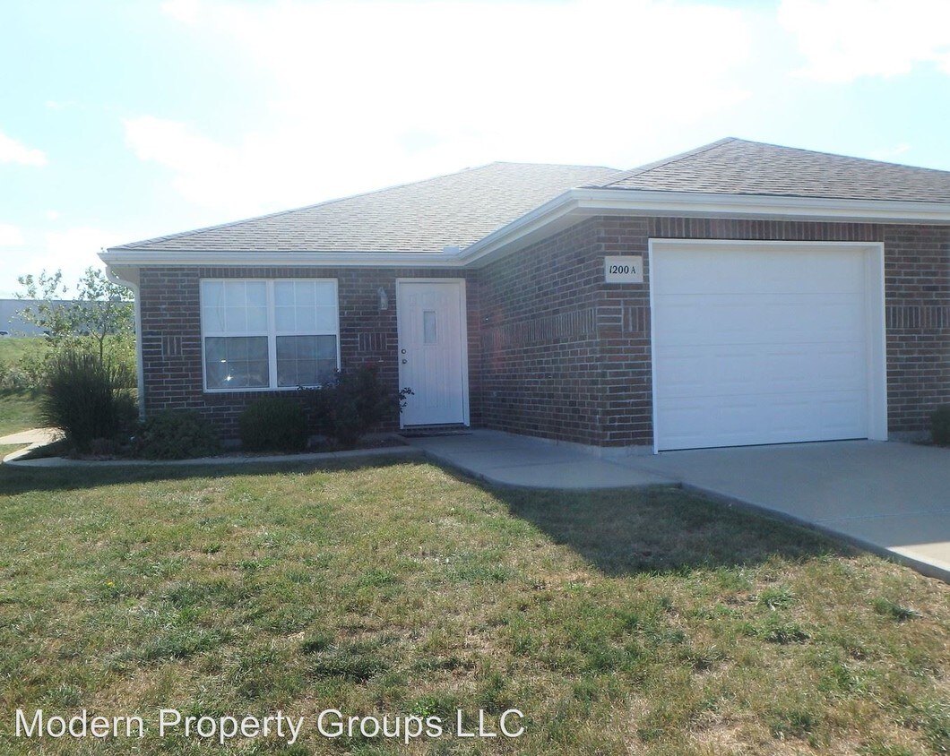Primary Photo - 1200 Sandra Dr