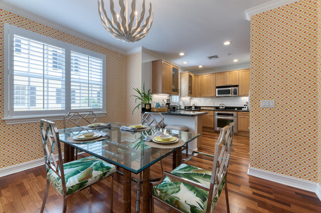 Foto del edificio - 330 Tuxedo Ln