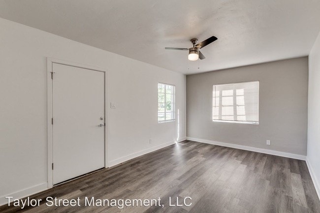 Foto del edificio - 5640 N 6th St