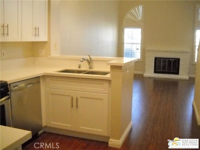 Building Photo - 77 Abrazo Aisle Unit 123