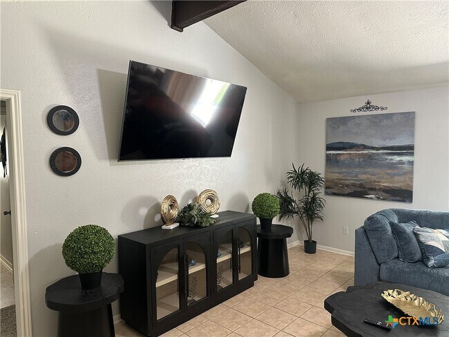 Foto del edificio - 3006 Persimmon Dr
