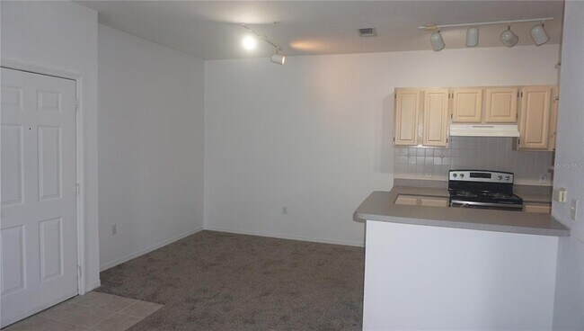 Foto del edificio - 5805 Legacy Crescent Pl