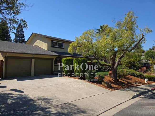 Foto del edificio - 1501 Fieldcrest Dr