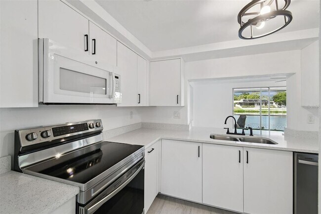 Foto del edificio - 3513 Landale Dr
