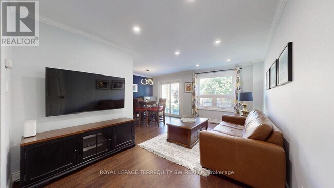 Photo du bâtiment - 4287 Beacon Ln