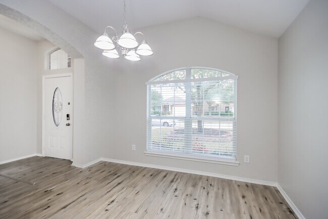 Foto del edificio - 1919 Treasure Mountain Dr