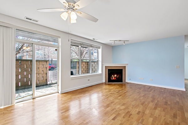 Building Photo - 2220 W Maypole Ave