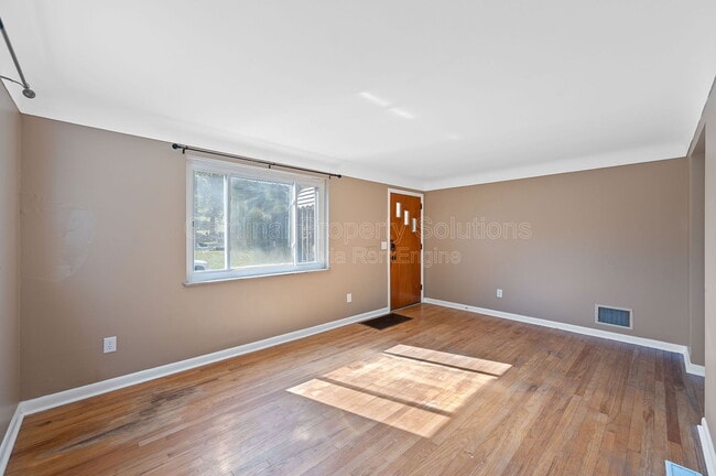 Foto del edificio - 4057 Lee Ct
