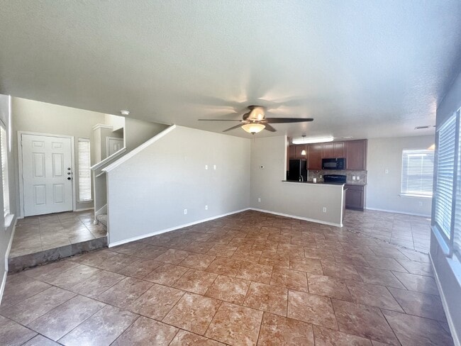 Building Photo - Prime Avery Park Location – Easy Access to...