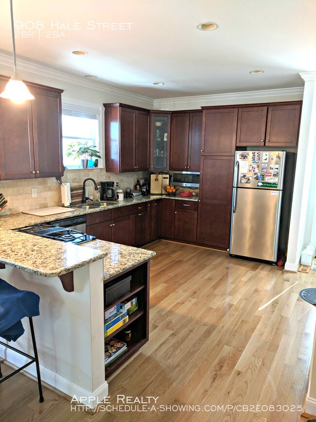 Foto del edificio - 908 Hale St - Available mid July
