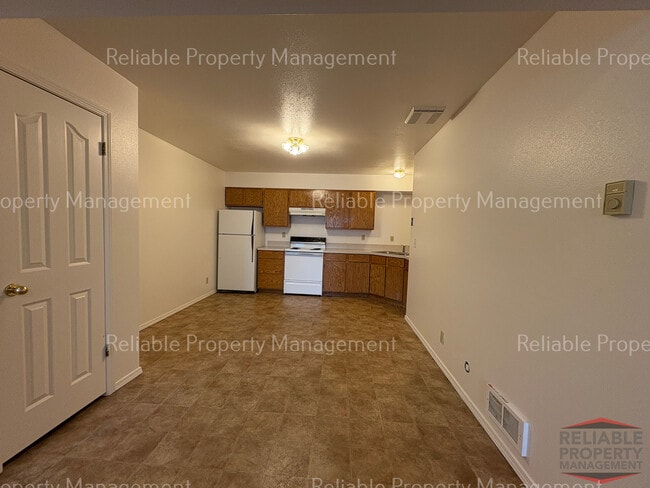 Building Photo - 2134 Meppen Dr