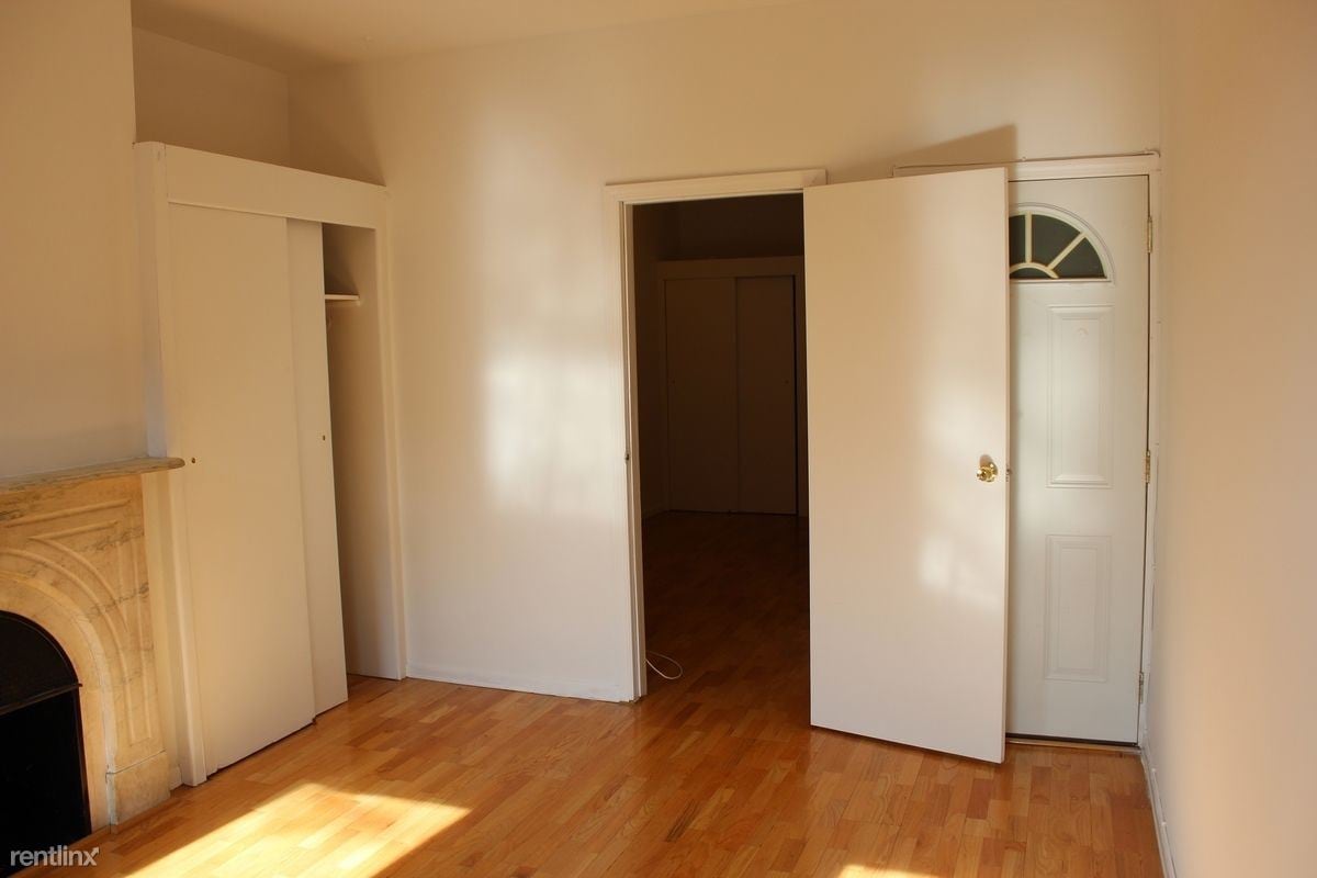 Primary Photo - 162 Eckford St