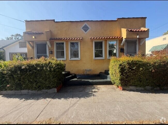 Building Photo - 1133 E Lexington Dr