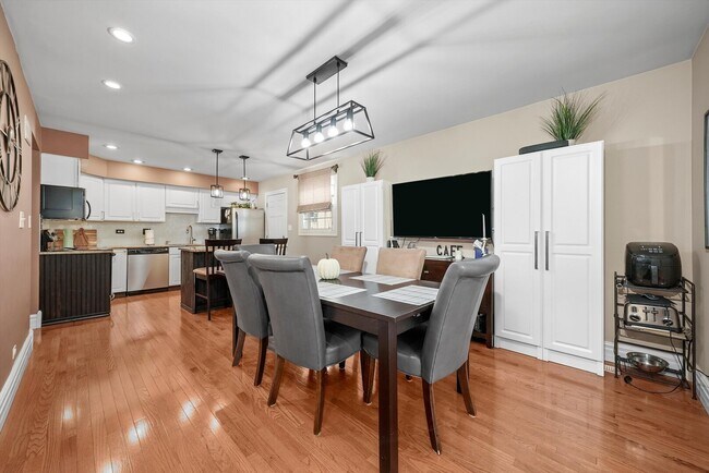 Foto del edificio - 4407 Howard Ave