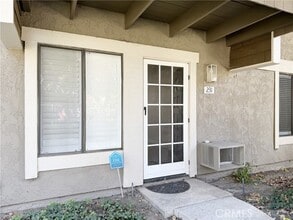 Building Photo - 231 Springview