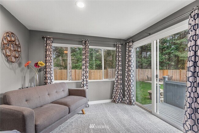 Foto del edificio - 12442 98th Ave NE