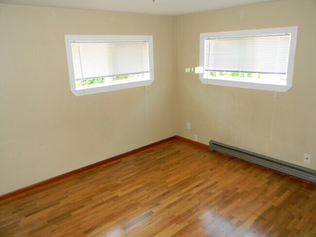 Foto del edificio - 1704 Glass Ave NE