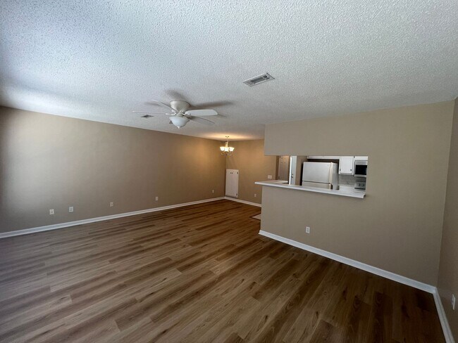 Building Photo - 151 Woodberry Drive
