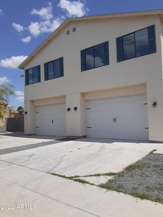 Building Photo - 16075 N 30th St