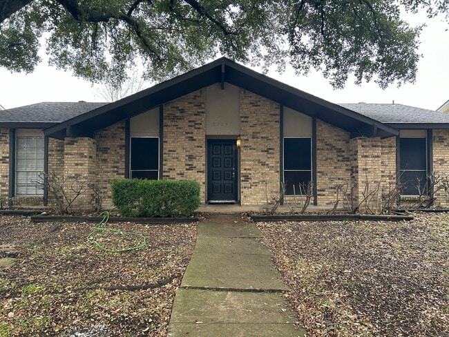 Photo - 2809 DOVE MEADOW DR House