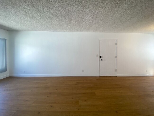 Interior Photo - 1823 Camden Ave