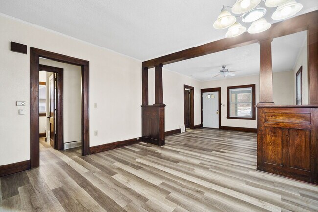 Foto del edificio - 3200 Woodland Ave