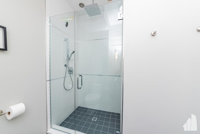 Photo - 3 bedroom in Chicago IL 60622 Apartment