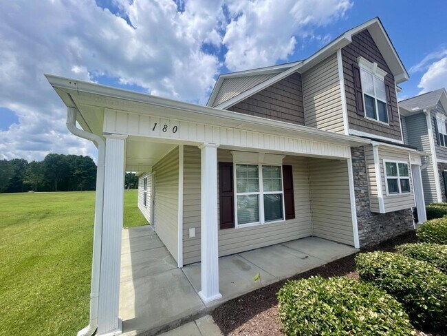 Foto del edificio - 180 Collinwood Dr