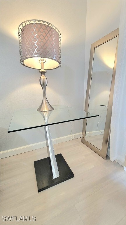 Building Photo - 300 Valley Stream Dr