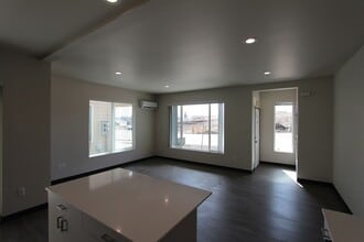 Building Photo - 939-941 Greenfield Dr