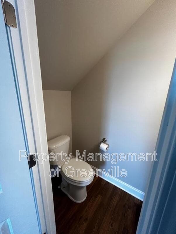 Foto del edificio - 227 E Church St