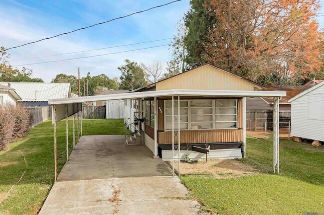 Photo - 932 N Jefferson Ave House