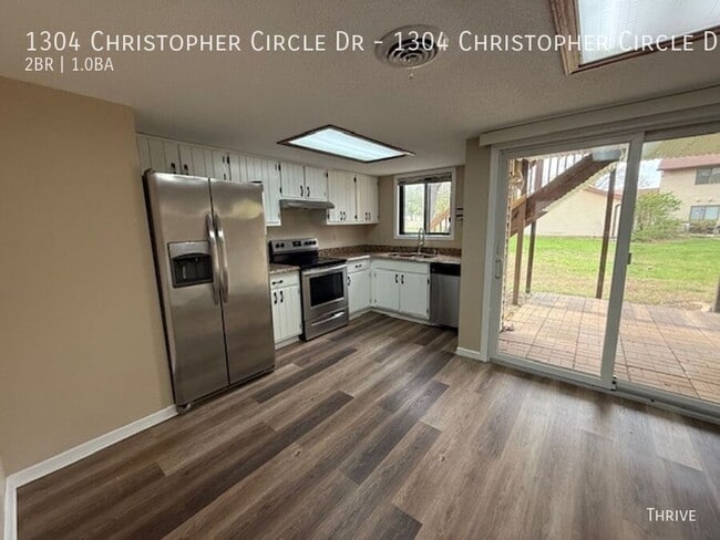 Foto del edificio - 1304 Christopher Cir